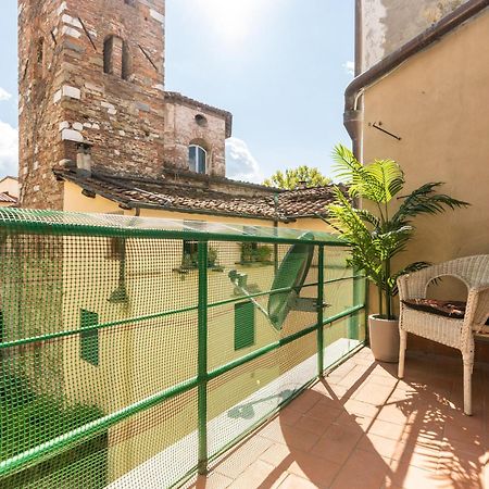 Apartament Historic Apt In The Center Of Lucca With Balcony Zewnętrze zdjęcie